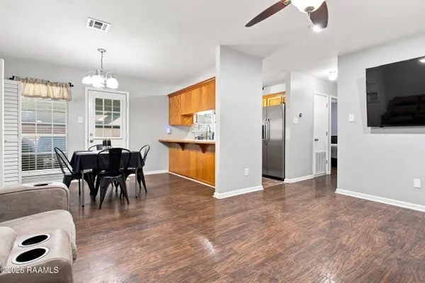 130 Marietta DR, Youngsville, LA 70592