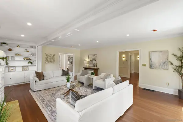1896 Lyndon, San Diego, CA 92103