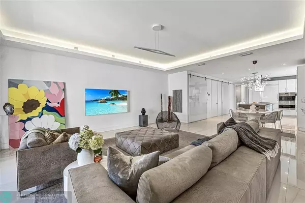 244 Shore Ct, Lauderdale By The Sea, FL 33308