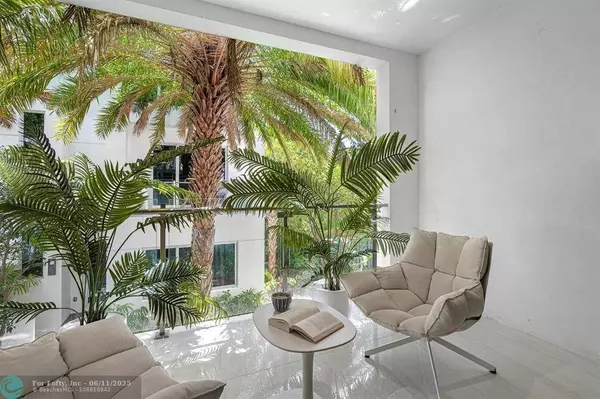 244 Shore Ct, Lauderdale By The Sea, FL 33308