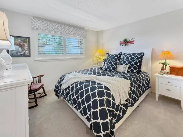 555 NW 4th AVE #401, Boca Raton, FL 33432