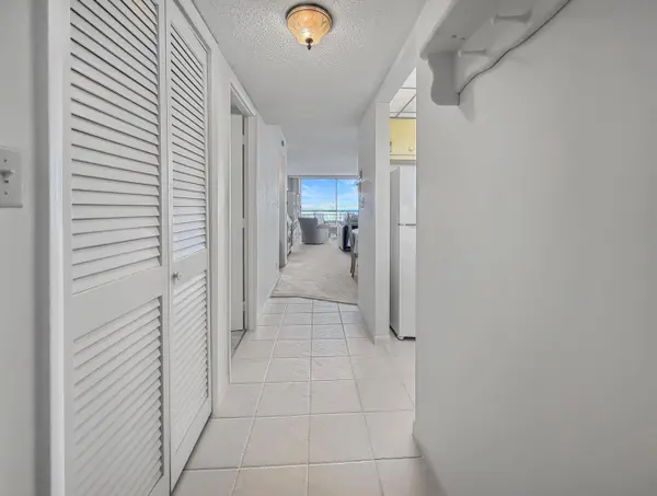 555 NW 4th AVE #401, Boca Raton, FL 33432