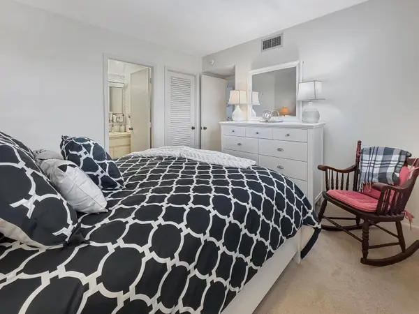 555 NW 4th AVE #401, Boca Raton, FL 33432