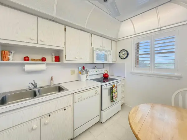 555 NW 4th AVE #401, Boca Raton, FL 33432