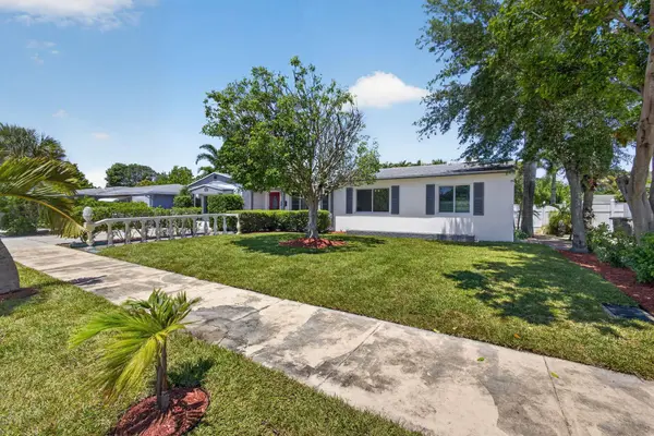 1762 N 15th Ave AVE N, Lake Worth Beach, FL 33460