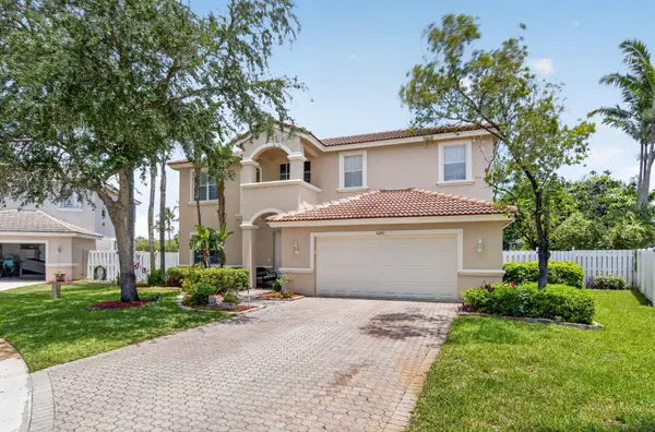 6207 Shadow Tree LN, Lake Worth, FL 33463