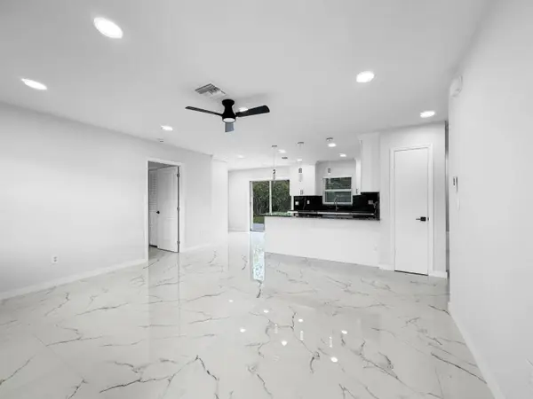 2030 NE 1st LN, Boynton Beach, FL 33435