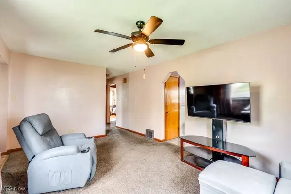 1213 Clifton AVE, Akron, OH 44310