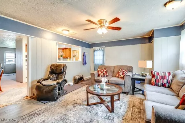 6126 Mark DR, Bedford Heights, OH 44146