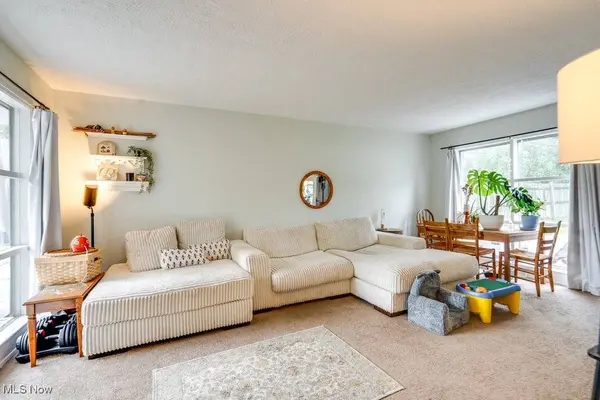 9365 Manorford DR, Parma Heights, OH 44130