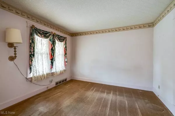 1334 Broadway AVE, Bedford, OH 44146