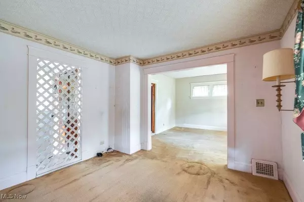 1334 Broadway AVE, Bedford, OH 44146