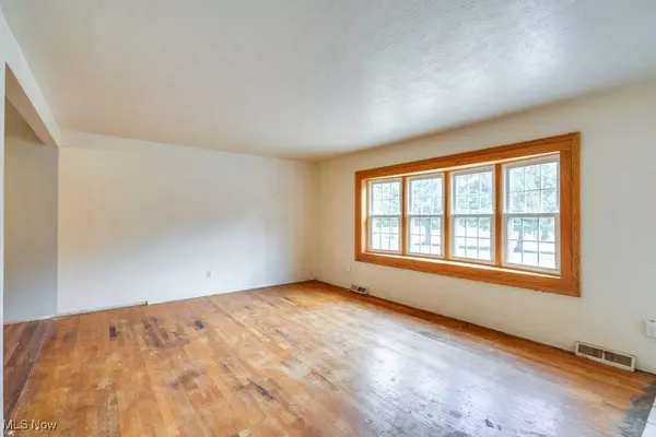 9097 Gettysburg DR, Twinsburg, OH 44087