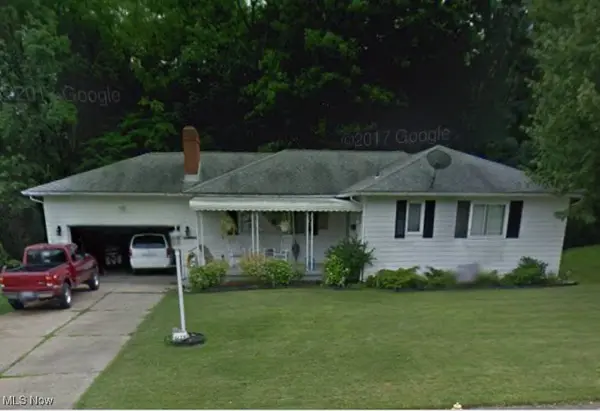 2139 Cranbrook DR, Youngstown, OH 44511