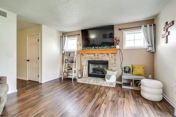 1341 Adele DR, Streetsboro, OH 44241