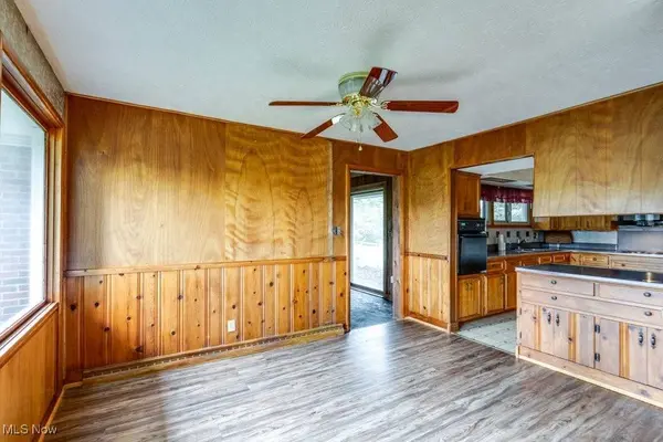 11685 Mills RD, Garrettsville, OH 44231