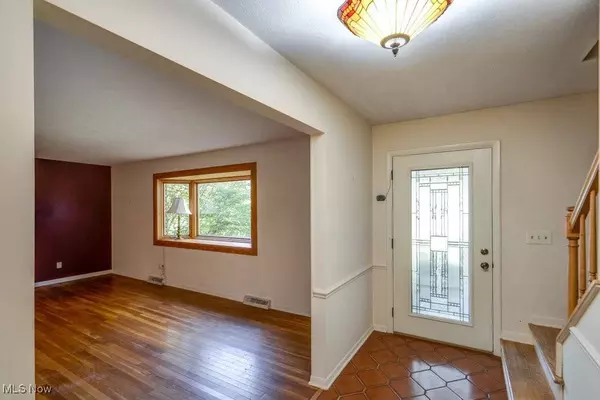 18064 Kenston Lake DR, Chagrin Falls, OH 44023