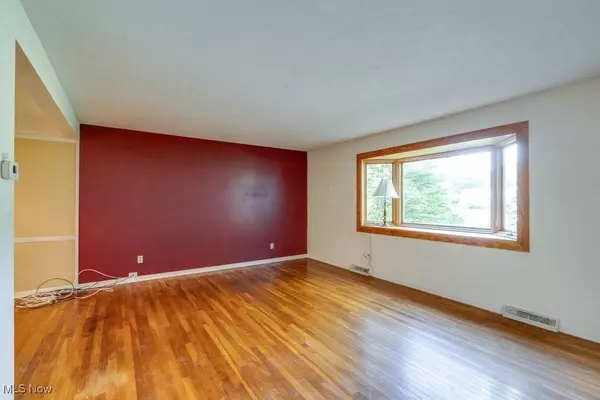 18064 Kenston Lake DR, Chagrin Falls, OH 44023