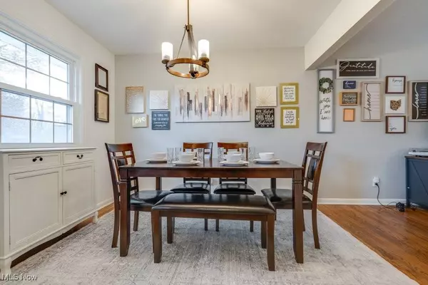 354 Hiwood AVE, Munroe Falls, OH 44262