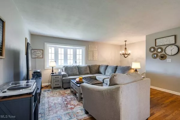 354 Hiwood AVE, Munroe Falls, OH 44262