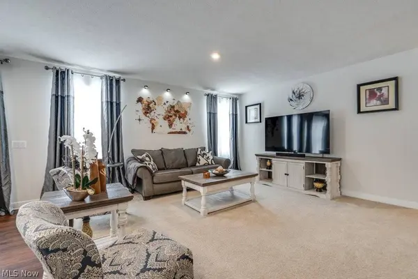 1595 Leslie DR, Streetsboro, OH 44241