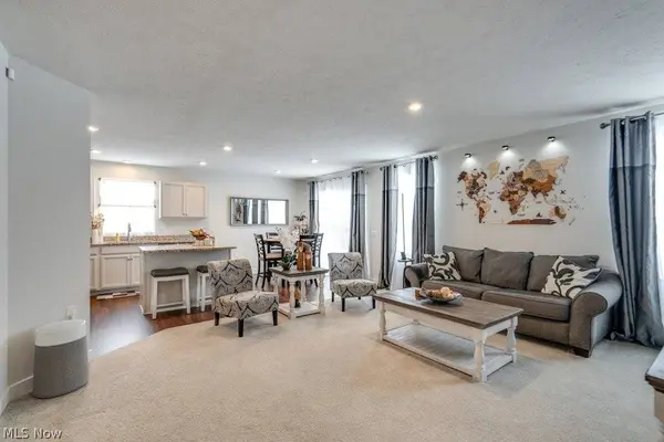 1595 Leslie DR, Streetsboro, OH 44241