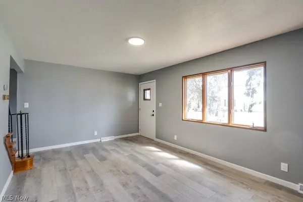 297 Paul ST, Bedford, OH 44146