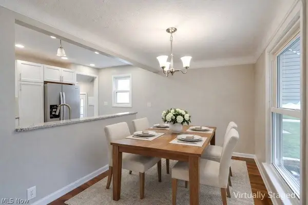 8208 Wainstead DR, Parma, OH 44129