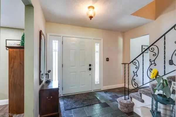 339 S Park DR, Aurora, OH 44202
