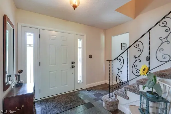 339 S Park DR, Aurora, OH 44202