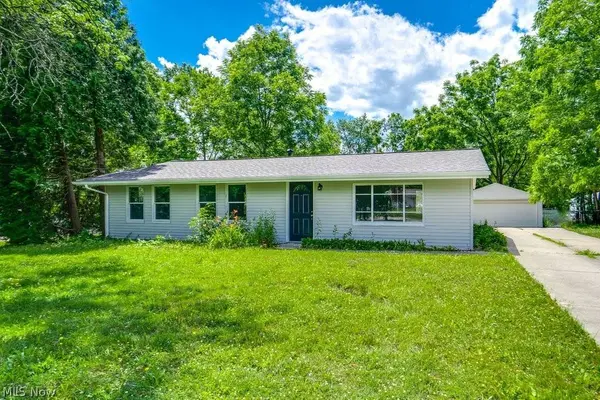 9525 Blitz LN, Streetsboro, OH 44241
