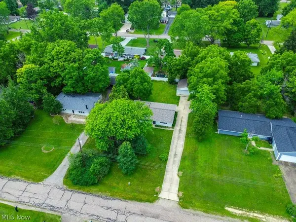 9525 Blitz LN, Streetsboro, OH 44241