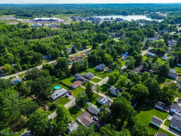 1064 Orchard AVE, Aurora, OH 44202