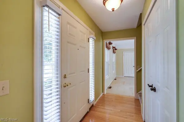 29 Chelmsford DR, Aurora, OH 44202