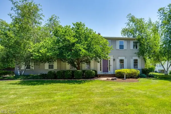 29 Chelmsford DR, Aurora, OH 44202
