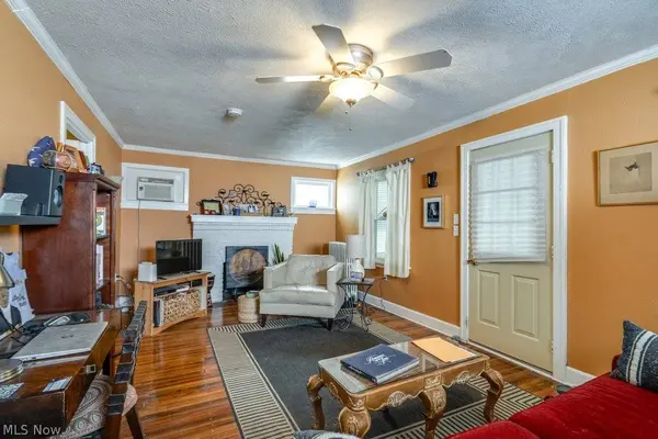11 E 220th ST, Euclid, OH 44123