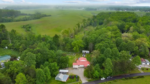 494 Lovejoy Rd, Sparta, TN 38583