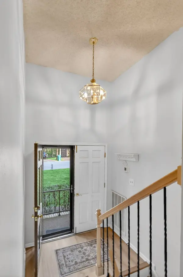 624 Highland View Ct, Hermitage, TN 37076