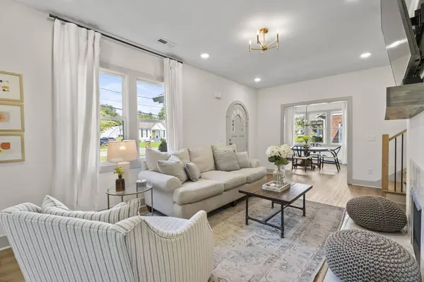 1118 Riverwood Dr, Nashville, TN 37216