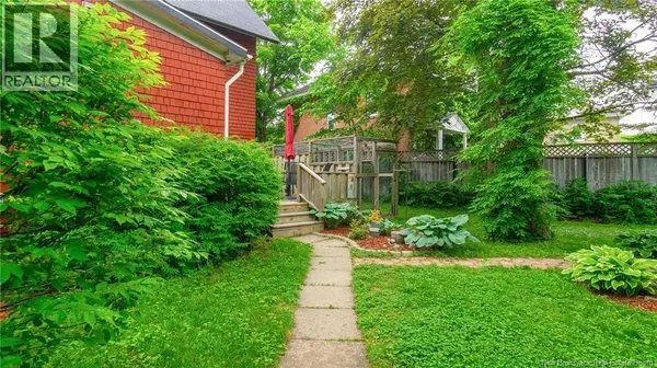 416-418 University Avenue, Fredericton, NB E3B4J3