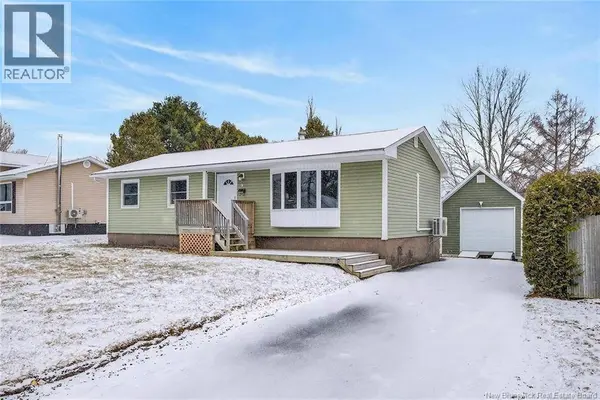 8 Finnamore Street, Oromocto, NB E2V2J5