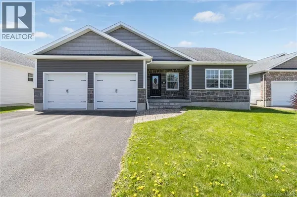 18 Briar Brook Place, Fredericton, NB E3A3N1