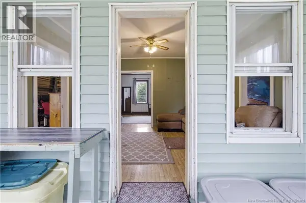 305 Pleasant Drive, Minto, NB E4B2S9