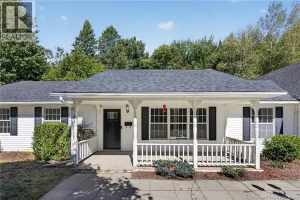 27 Cedar Ridge Drive, Douglas, NB E3A7X2