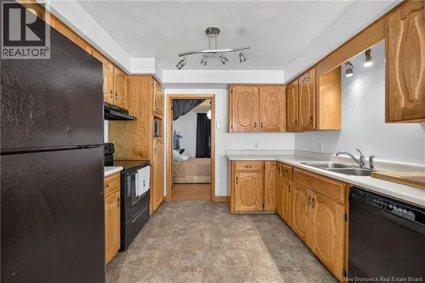 27 Cedar Ridge Drive, Douglas, NB E3A7X2
