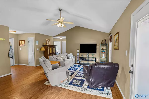 213 Hollington Drive, Huntsville, AL 35811