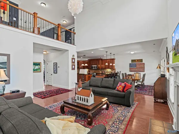 7574 Crestridge Drive, Owens Cross Roads, AL 35763