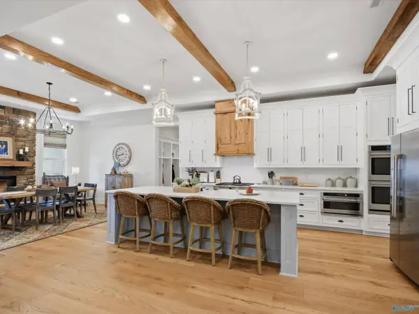 302 Meadow Way, Athens, AL 35613