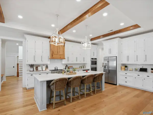 302 Meadow Way, Athens, AL 35613