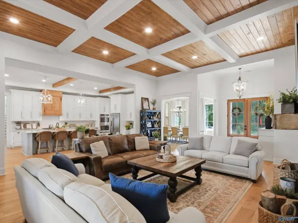 302 Meadow Way, Athens, AL 35613